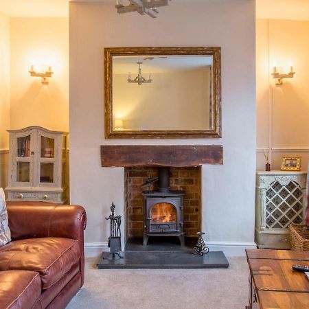 Charming 2 Bed House In Tewkesbury Centre Villa Exteriör bild