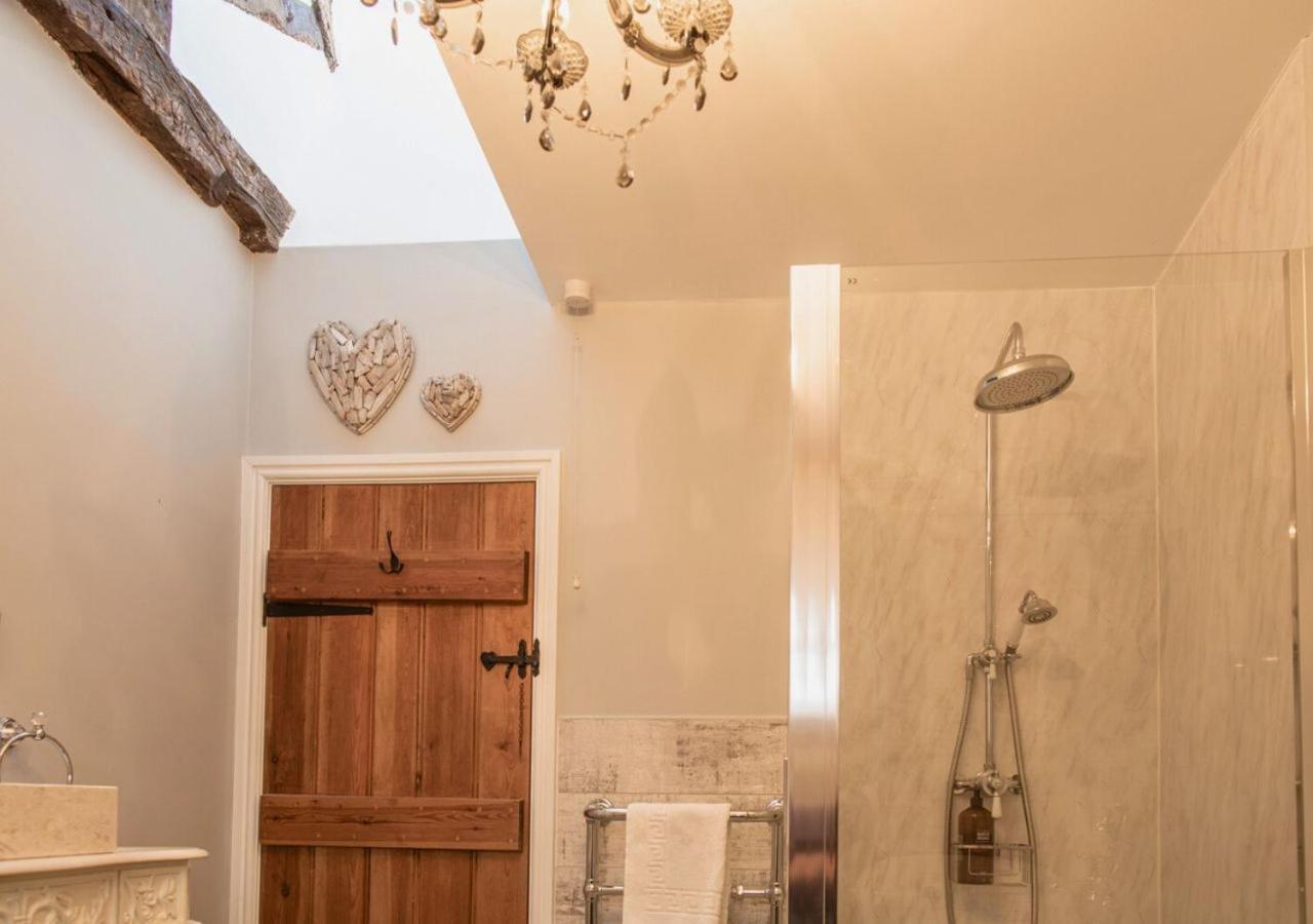 Charming 2 Bed House In Tewkesbury Centre Villa Exteriör bild
