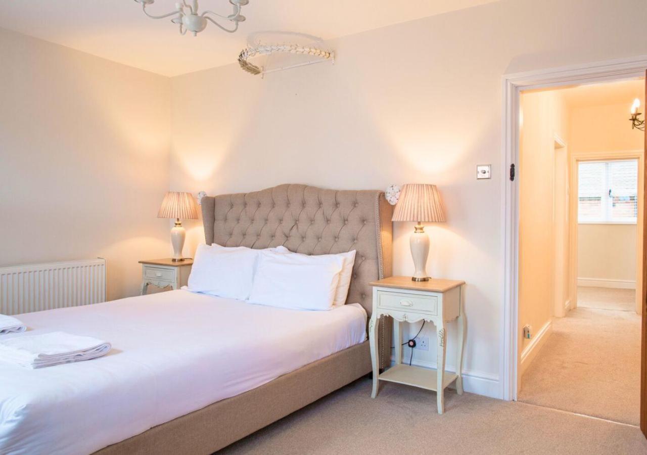 Charming 2 Bed House In Tewkesbury Centre Villa Exteriör bild