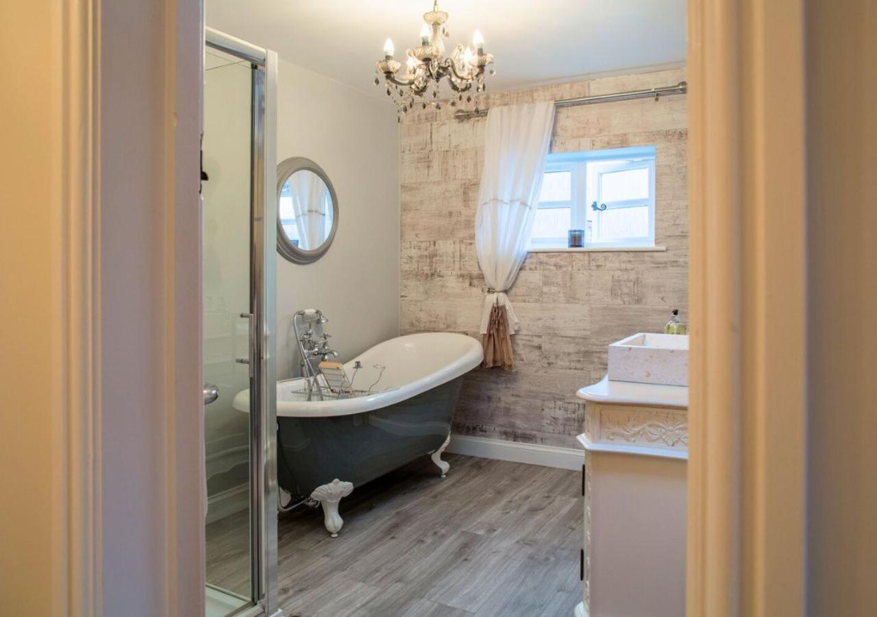 Charming 2 Bed House In Tewkesbury Centre Villa Exteriör bild